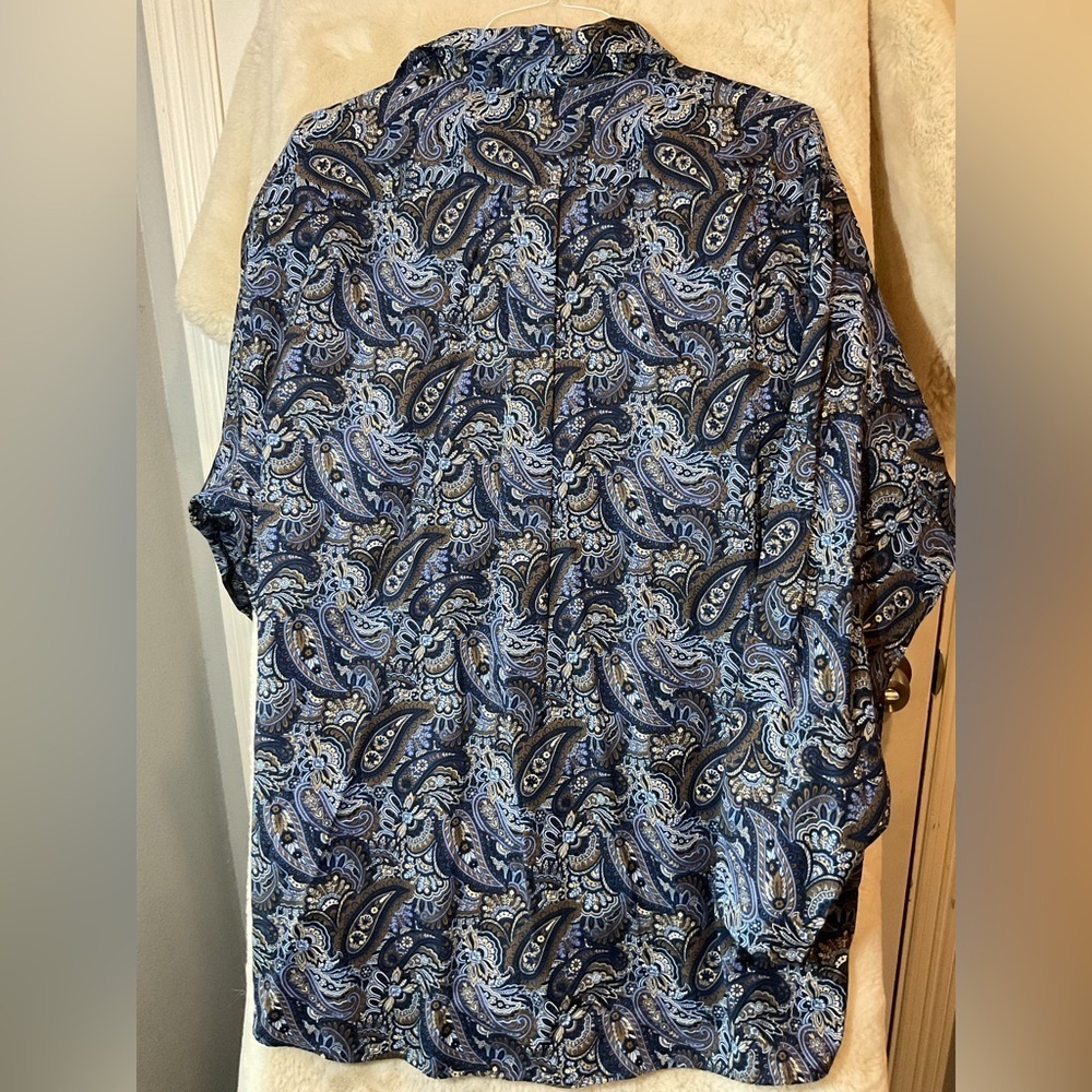 Roundtree & Yorke Blue Paisley Button Down Shirt - Picture 5 of 6